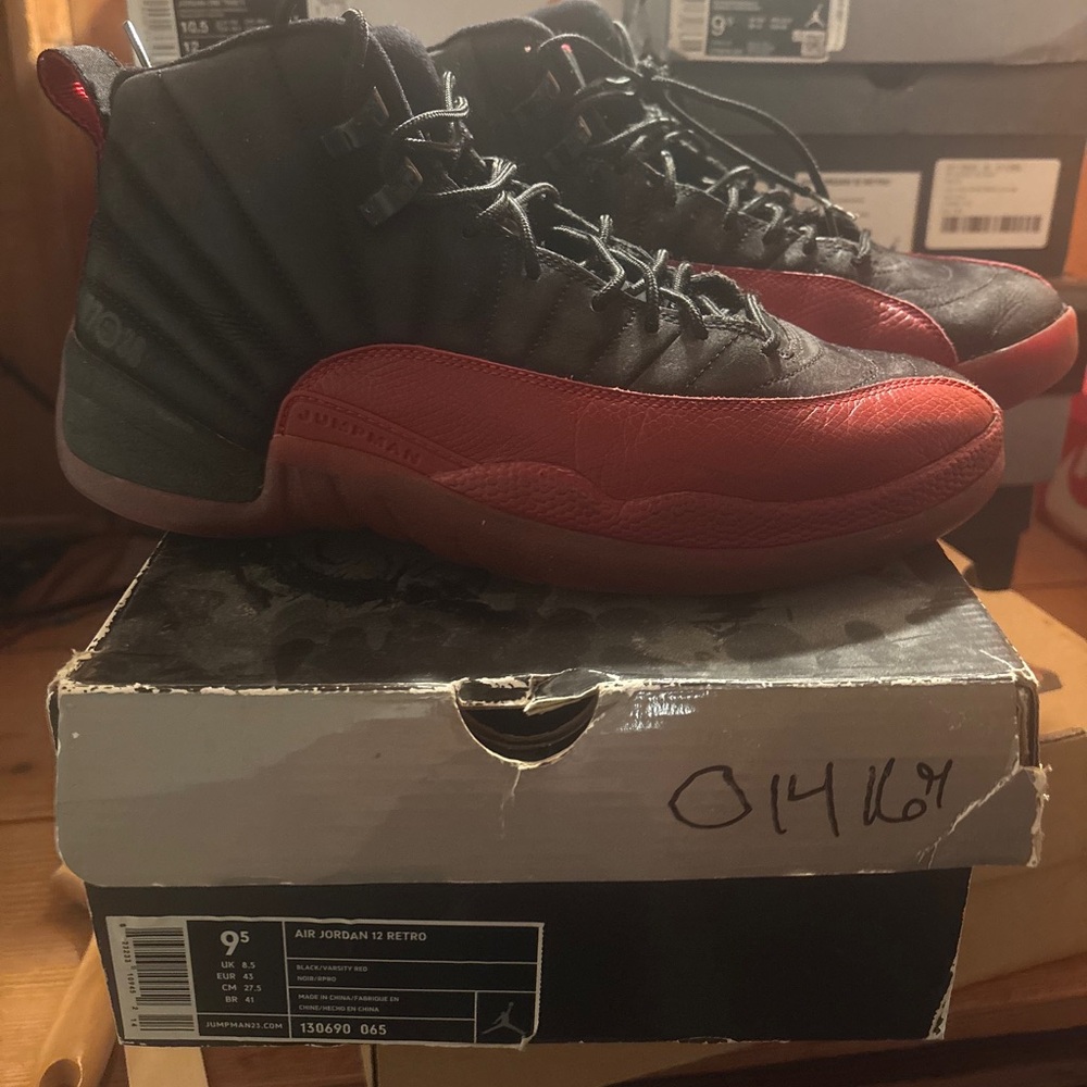 Jordan Retro Men's Black and Red Shoes